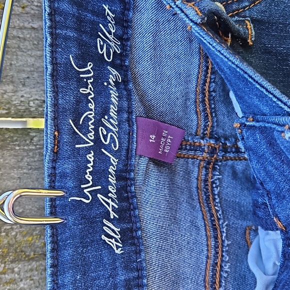 Gloria Vanderbilt slimming skimmer Size 14 - Picture 2 of 5